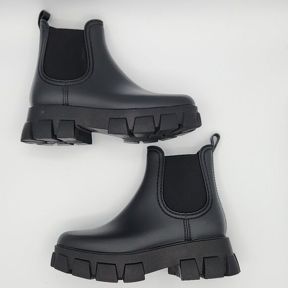 Jeffrey Campbell Matte Black Chunky Pleu Lug Sole Ankle Boots Size 9 EUC - Picture 7 of 9